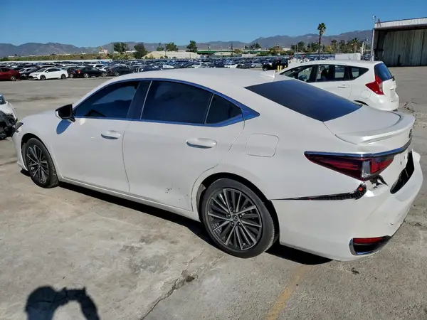 58ADA1C17RU052275 2024 LEXUS ES - Image 2