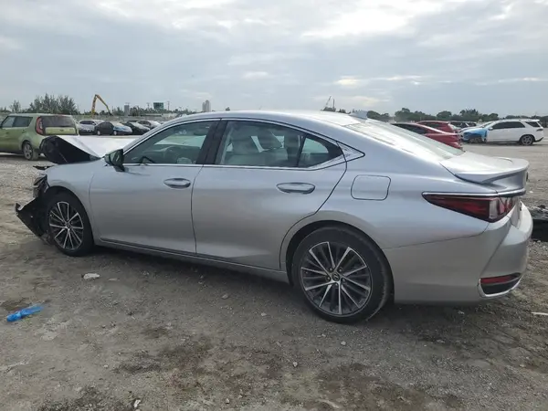58ADA1C17RU052843 2024 LEXUS ES - Image 2