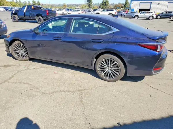 58ADA1C17SU056641 2025 LEXUS ES - Image 2