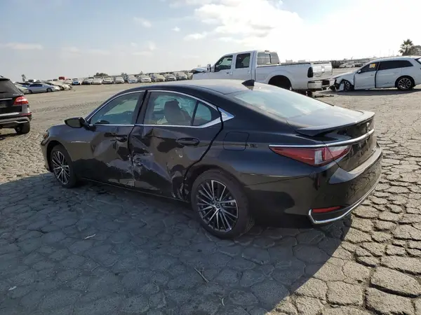 58ADA1C17SU061225 2025 LEXUS ES - Image 2