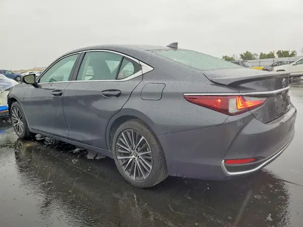 58ADA1C17SU061354 2025 LEXUS ES - Image 2