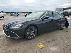 58ADA1C17SU063704 2025 LEXUS ES