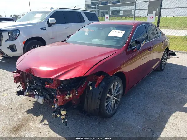 58ADA1C17SU067896 2025 LEXUS ES - Image 2