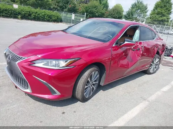 58ADA1C18MU001392 2021 LEXUS ES - Image 2
