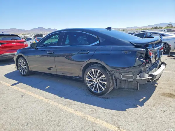 58ADA1C18MU008620 2021 LEXUS ES - Image 2