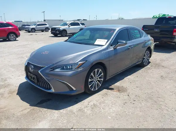 58ADA1C18MU009444 2021 LEXUS ES - Image 2