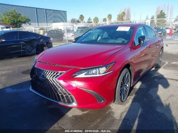58ADA1C18NU019683 2022 LEXUS ES - Image 2