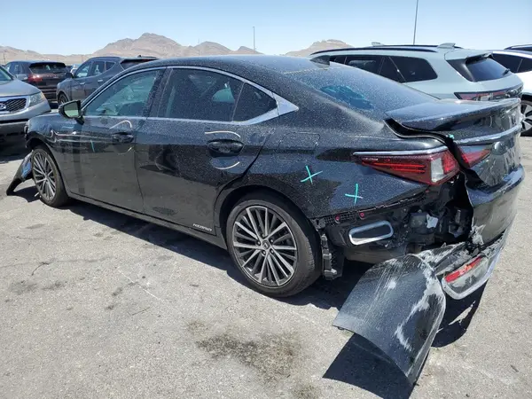 58ADA1C18NU021319 2022 LEXUS ES - Image 2