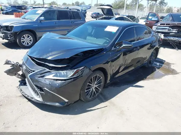 58ADA1C18NU023149 2022 LEXUS ES - Image 2