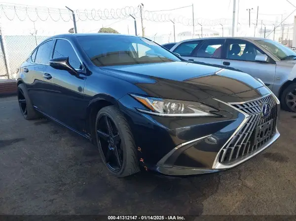 58ADA1C18NU023197 2022 LEXUS ES - Image 1
