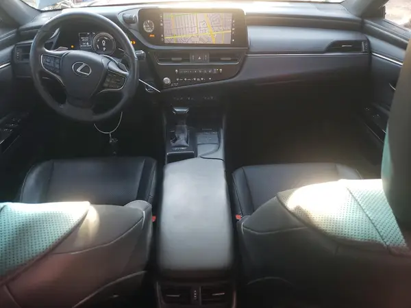 58ADA1C18NU024057 2022 LEXUS ES - Image 8