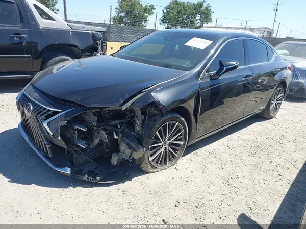 58ADA1C18NU024382 2022 LEXUS ES - Image 2