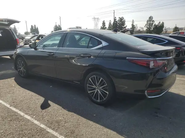 58ADA1C18NU025953 2022 LEXUS ES - Image 2