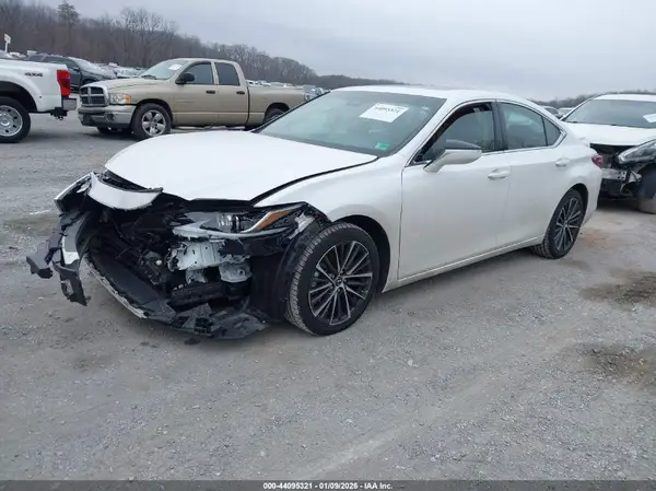 58ADA1C18PU028189 2023 LEXUS ES - Image 2