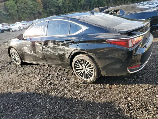 58ADA1C18PU032422 2023 LEXUS ES - Image 2