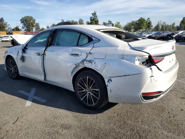 58ADA1C18RU038756 2024 LEXUS ES - Image 2