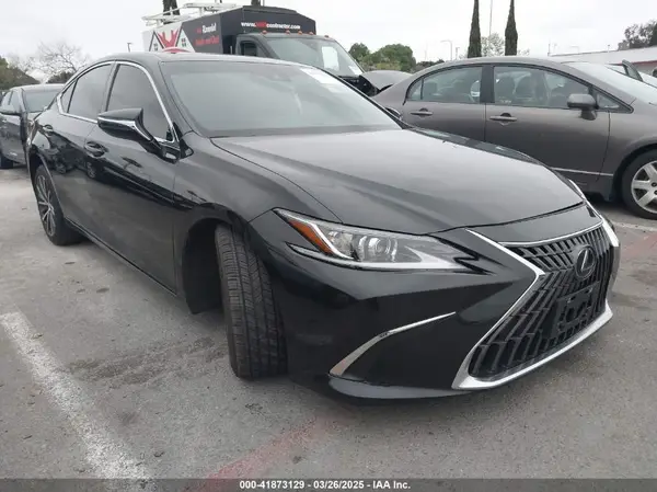 58ADA1C18RU044203 2024 LEXUS ES - Image 1
