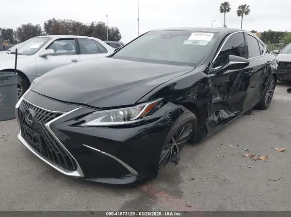 58ADA1C18RU044203 2024 LEXUS ES - Image 2