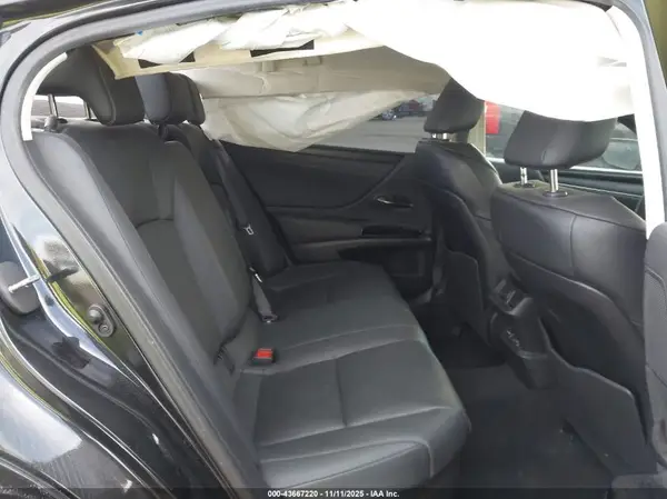 58ADA1C18RU047215 2024 LEXUS ES - Image 8