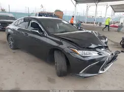 58ADA1C18RU047988 2024 LEXUS ES