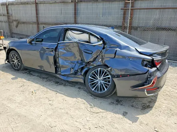 58ADA1C18RU053192 2024 LEXUS ES - Image 2