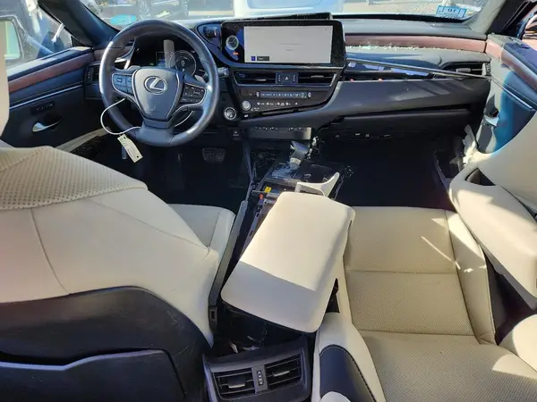 58ADA1C18SU056485 2025 LEXUS ES - Image 8