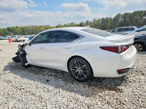 58ADA1C18SU060049 2025 LEXUS ES - Image 2