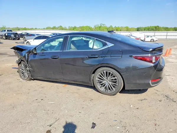 58ADA1C18SU063954 2025 LEXUS ES - Image 2