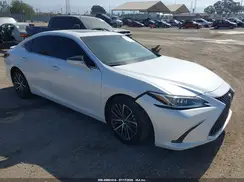 58ADA1C18SU063971 2025 LEXUS ES