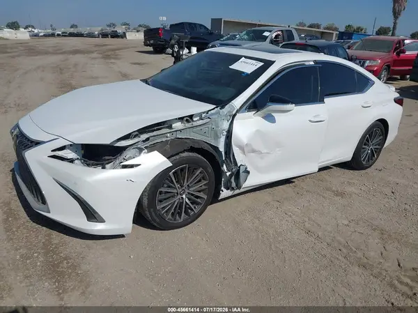 58ADA1C18SU063971 2025 LEXUS ES - Image 2