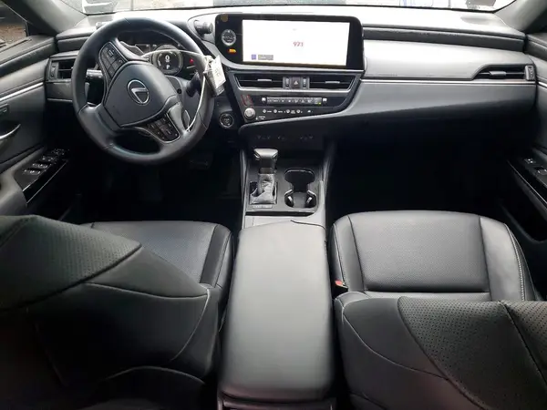 58ADA1C18SU064635 2025 LEXUS ES - Image 8