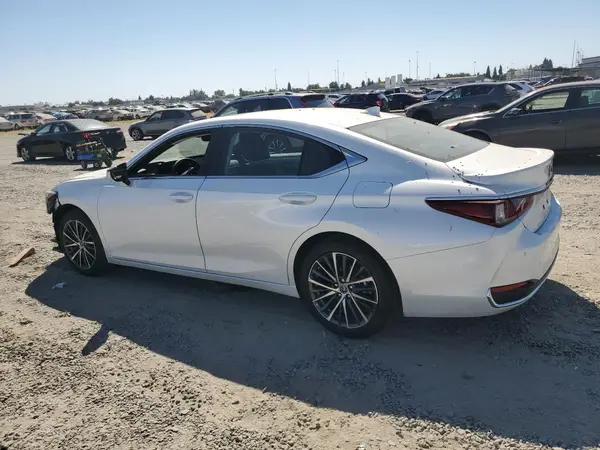 58ADA1C18SU067874 2025 LEXUS ES - Image 2