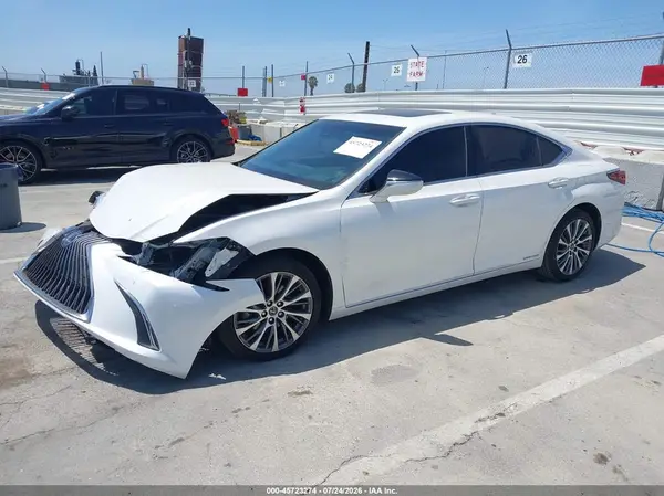 58ADA1C19MU008478 2021 LEXUS ES - Image 2
