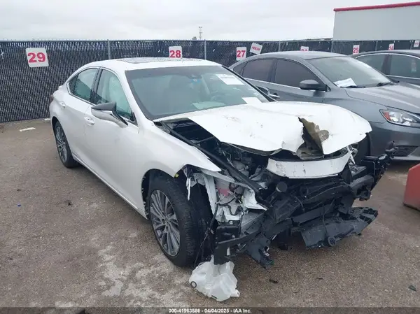 58ADA1C19MU008643 2021 LEXUS ES - Image 1
