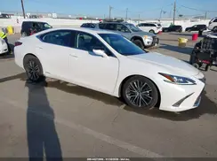 58ADA1C19NU014976 2022 LEXUS ES