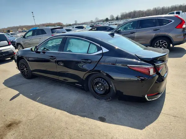 58ADA1C19NU015271 2022 LEXUS ES - Image 2