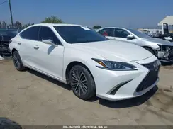 58ADA1C19NU016212 2022 LEXUS ES