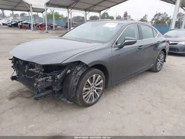 58ADA1C19NU026108 2022 LEXUS ES - Image 2