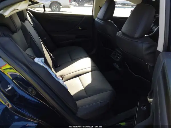 58ADA1C19PU027018 2023 LEXUS ES - Image 8
