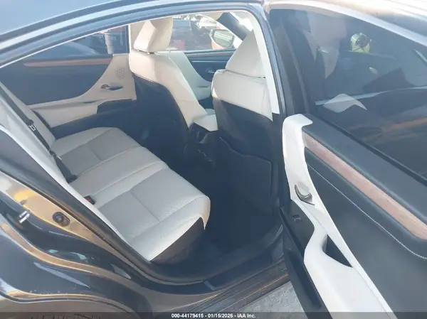 58ADA1C19PU035247 2023 LEXUS ES - Image 8