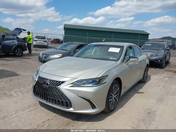 58ADA1C19PU036673 2023 LEXUS ES - Image 2