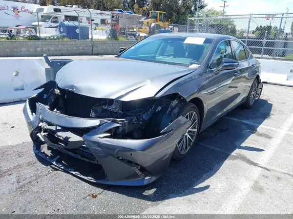 58ADA1C19RU039687 2024 LEXUS ES - Image 2