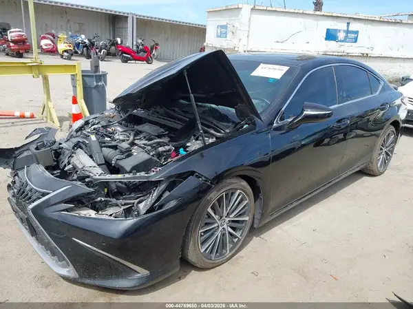 58ADA1C19RU040189 2024 LEXUS ES - Image 2