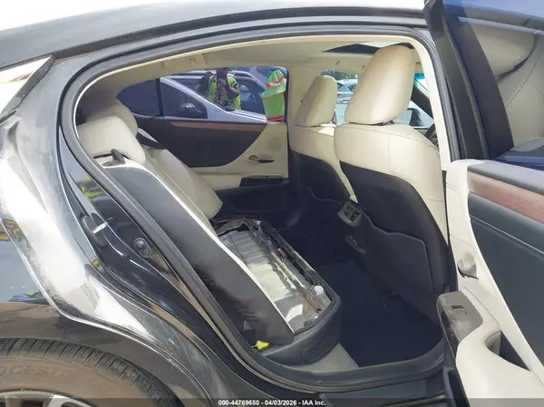 58ADA1C19RU040189 2024 LEXUS ES - Image 8