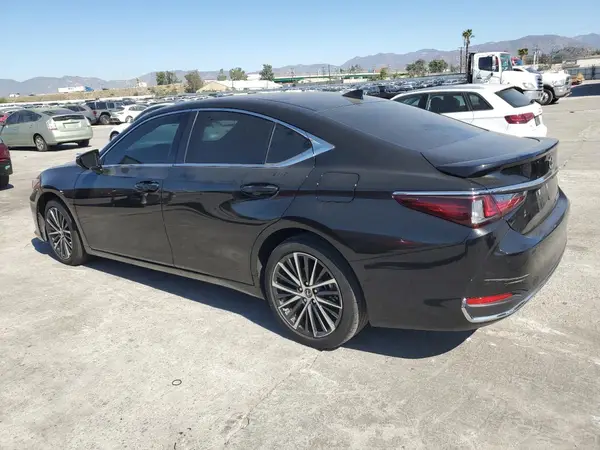 58ADA1C19RU042556 2024 LEXUS ES - Image 2