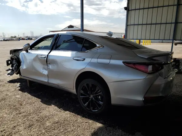 58ADA1C19RU046185 2024 LEXUS ES - Image 2