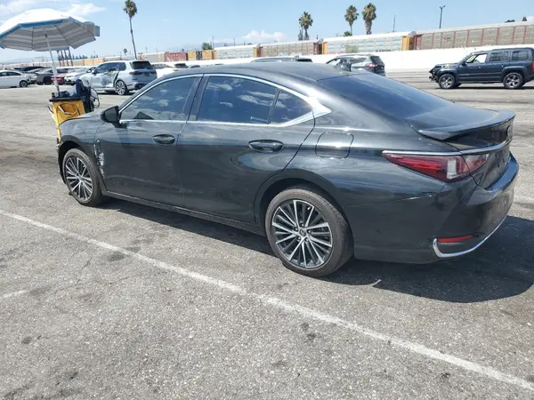 58ADA1C19RU046252 2024 LEXUS ES - Image 2