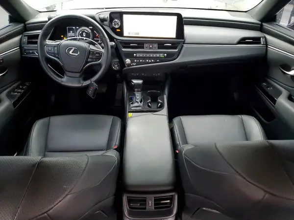58ADA1C19RU052570 2024 LEXUS ES - Image 8