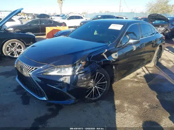 58ADA1C19RU053833 2024 LEXUS ES - Image 2