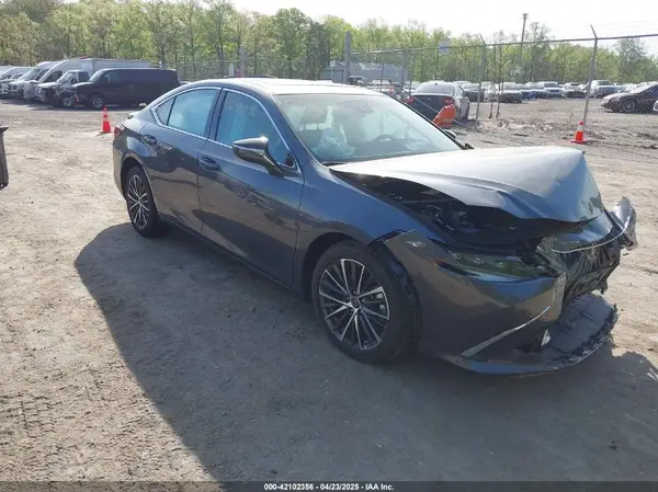 58ADA1C19SU055619 2025 LEXUS ES - Image 1